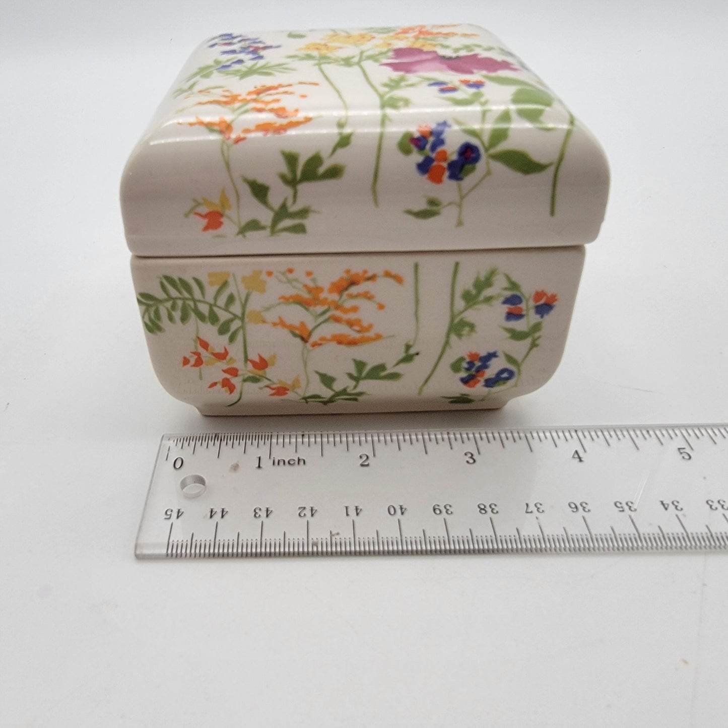 Vintage Elizabeth Arden Porcelain Floral Trinket Box